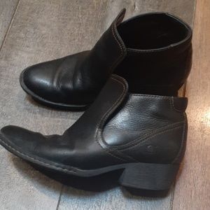 Born ankle booties